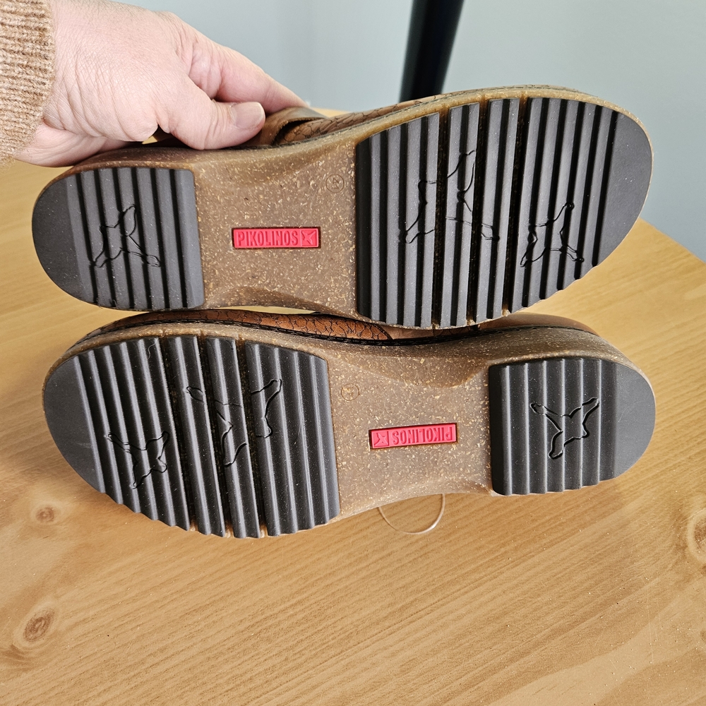 PIKOLINOS Brown Tan Floral-Patterned Leather Clogs - Picture 5 of 8